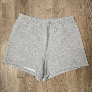 NWOT *Aritzia- Cozy Sweatfleece Perfect Fit Short